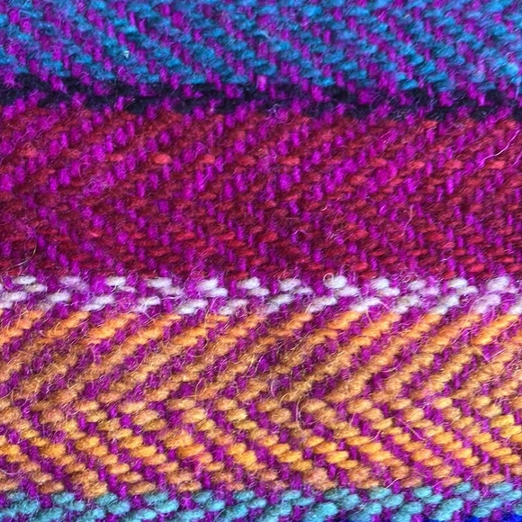 100% Wool Unisex Zapotec Mexican Poncho, One Size - Picture 9 of 16